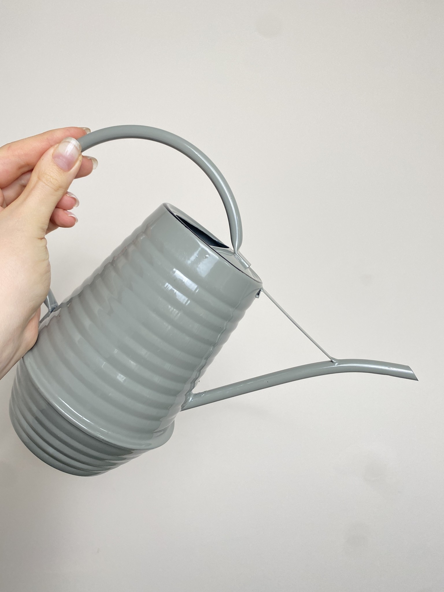 Konewka metalowa szara