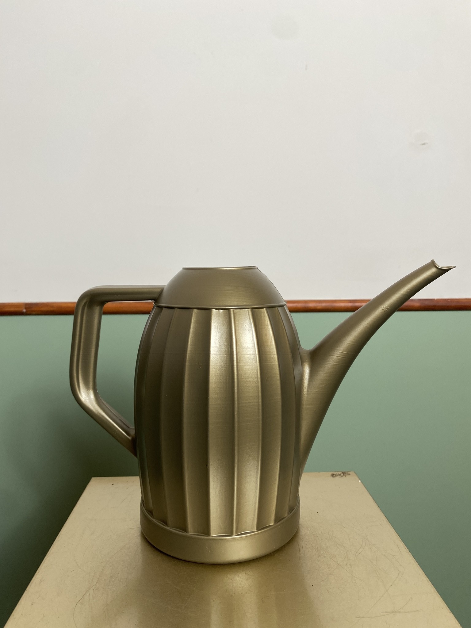 Konewka plastikowa stare złoto