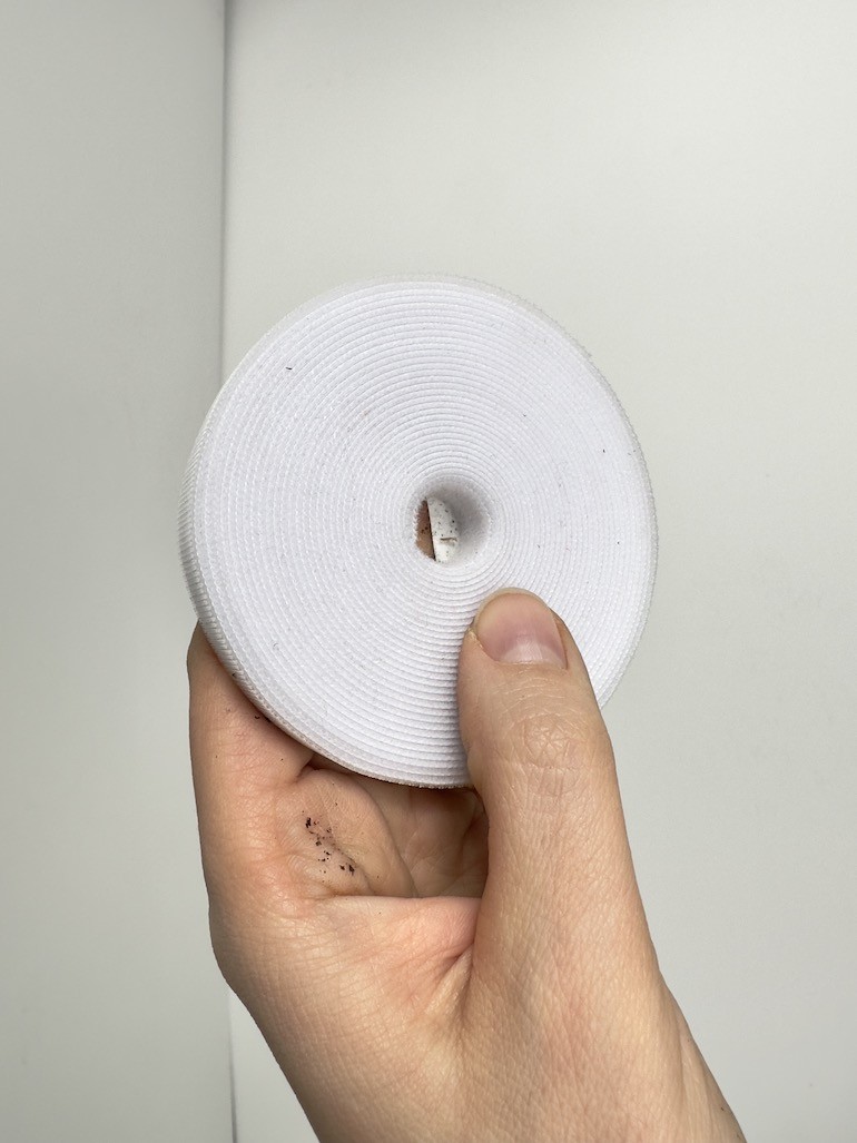 Biała taśma do roślin 1mb